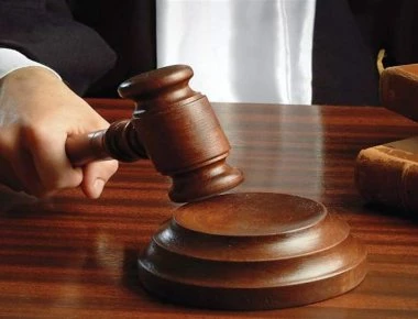 Κρήτη: Η αστυνομία συνέλαβε 5 άτομα που τσακώθηκαν στα δικαστήρια